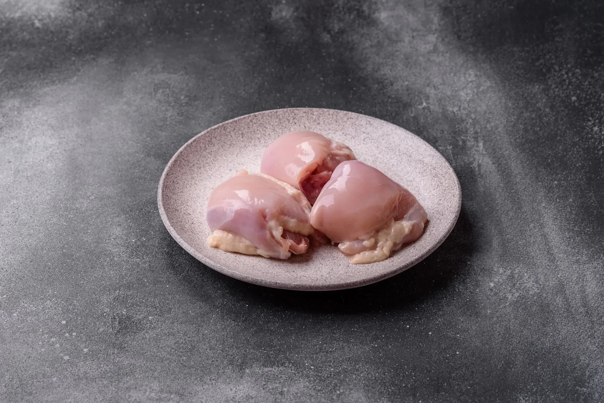 CHICKEN THIGH FILLET S/OFF 1KG